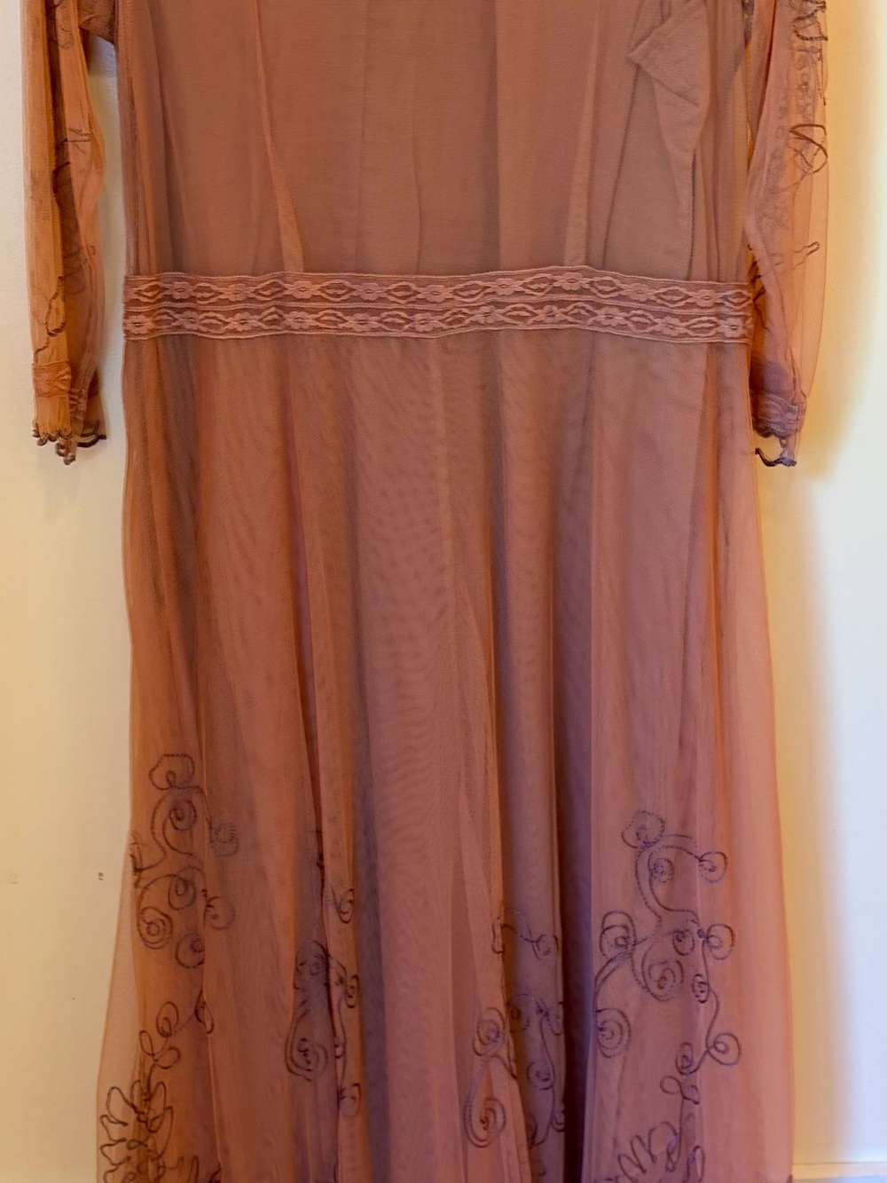 Nataya cinnamon embroidered lined maxi dress with lace trim - Picture 4 of 9